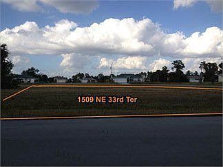 3rd image of 1509 NE 33rd Ter