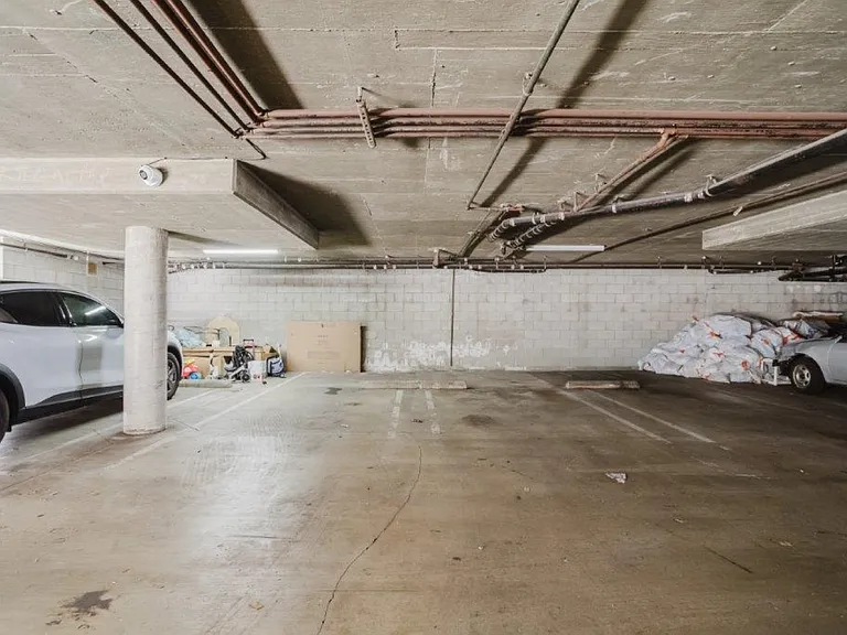 914 E Elk Ave #3 — Photo 38
