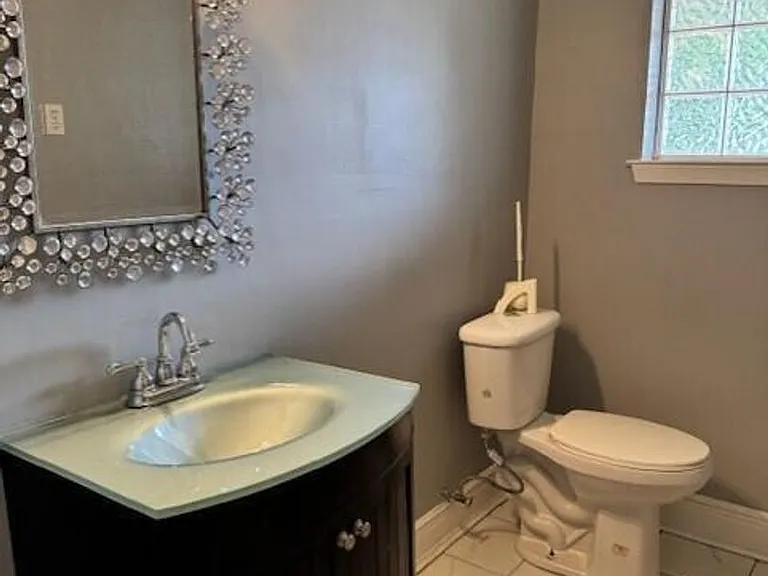 5300 Beardslee St — Photo 16
