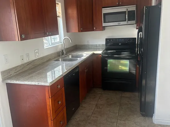 2612, 2612 S Washington St APT 4, Seattle, WA 98144