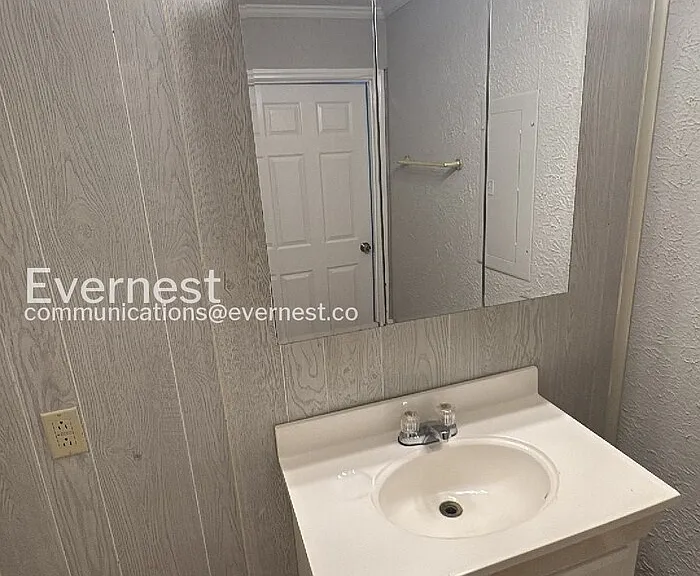 596 Crestmont Ct — Photo 18