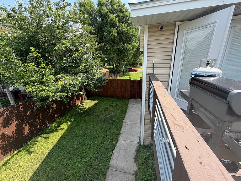 8421 Sheridan Ave N — Photo 22