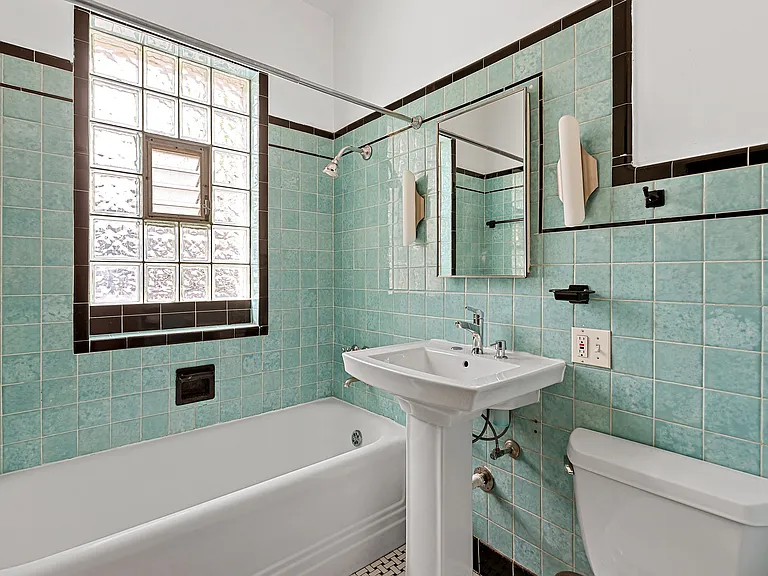 3936 N Marshfield Ave #3 — Photo 11