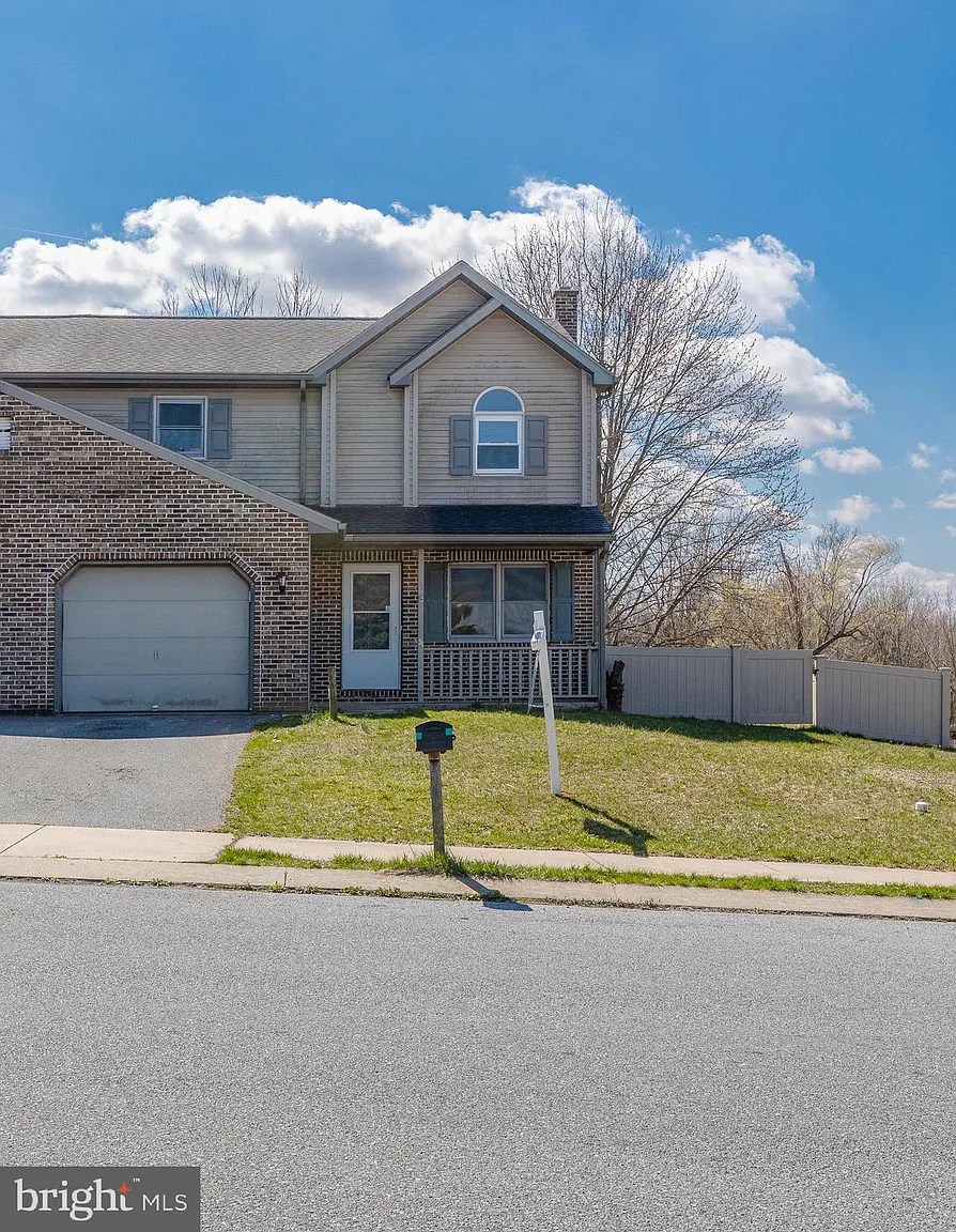 51 Red Stone Cir photo 1