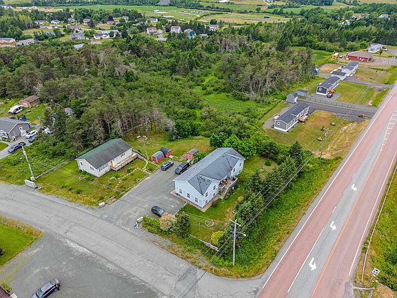 5th image of 2 Pine Ridge Rd