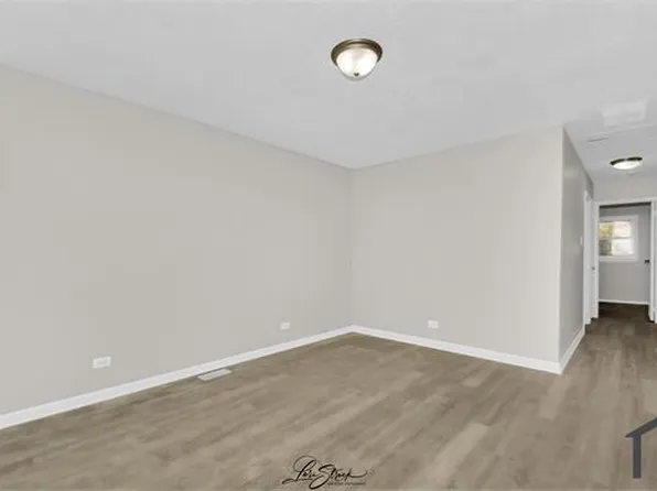 2830 223rd Pl, Sauk Village, IL 60411