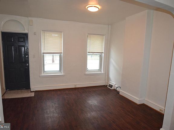 2nd image of 232 Stroud St