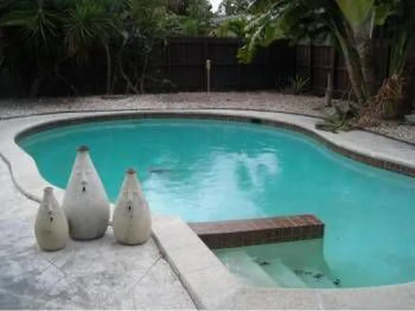 1725 NE 16th Ter, Fort Lauderdale, FL 33305