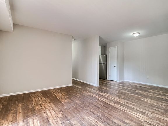 3rd image of 1000 Sandlin Pl APT A