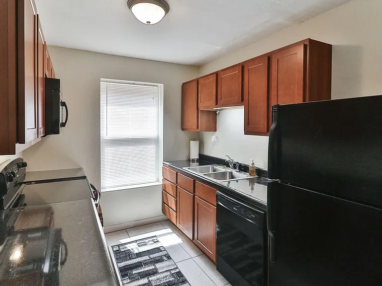 New Kitchen and Applicances
