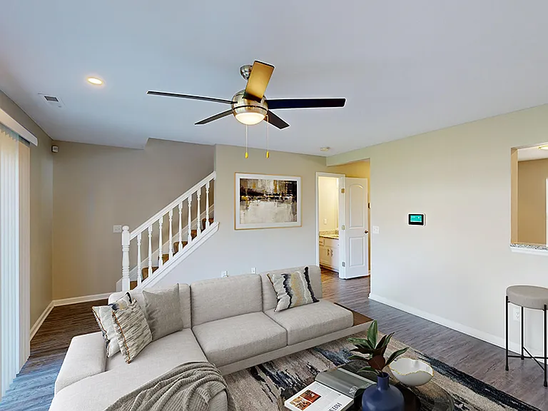 2400 Hemlock Dr — Photo 6