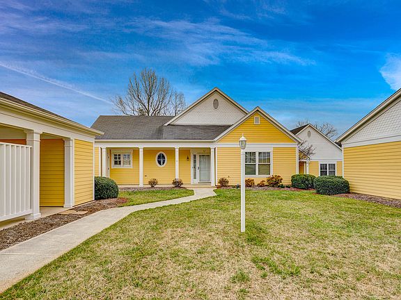 3rd image of 17 Golf Villa Dr