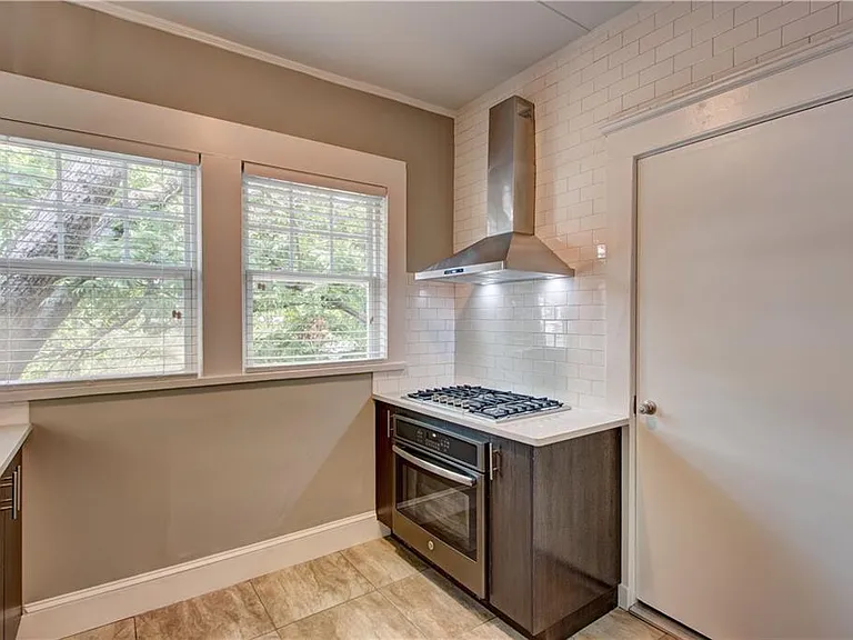 722 Ponce De Leon Ct NE — Photo 21