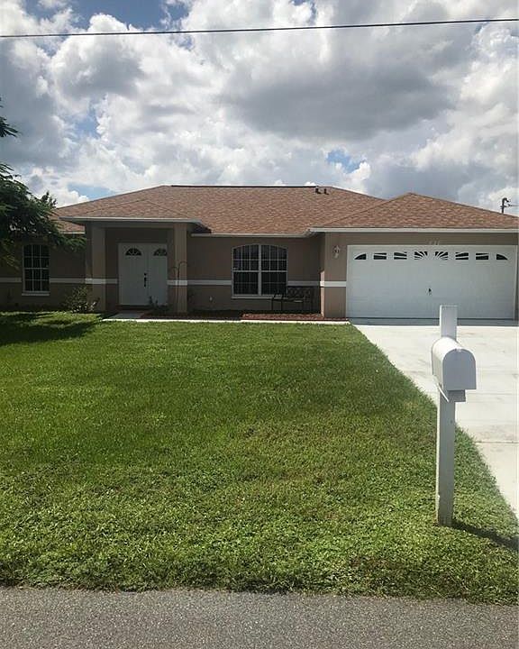1st image of 838 Woodridge Cir