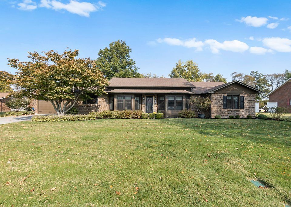 1st image of 114 Meadowbrook Dr