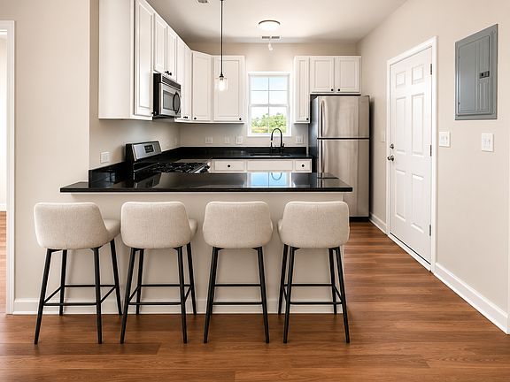 2nd image of 3518 N Hamlin Ave #3