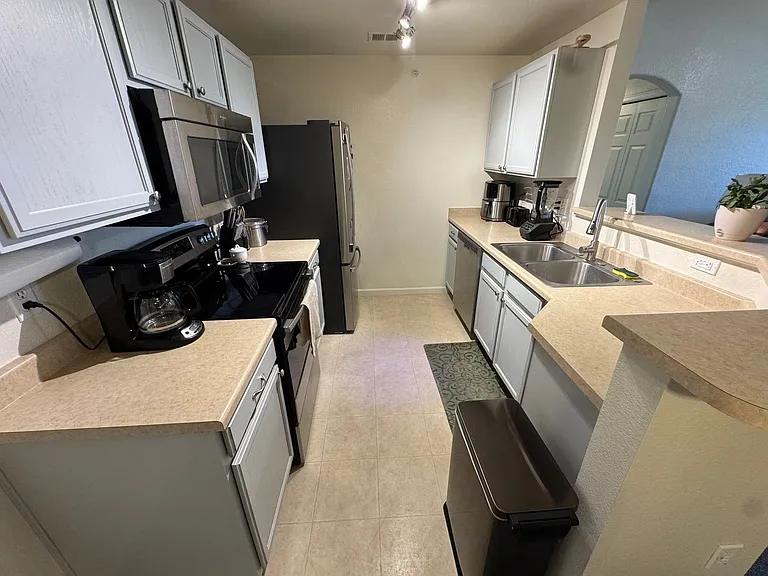 7440 S Blackhawk St #12304 — Photo 9