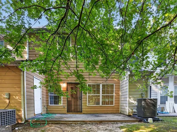 213 Brookview Dr, Riverdale, GA 30274