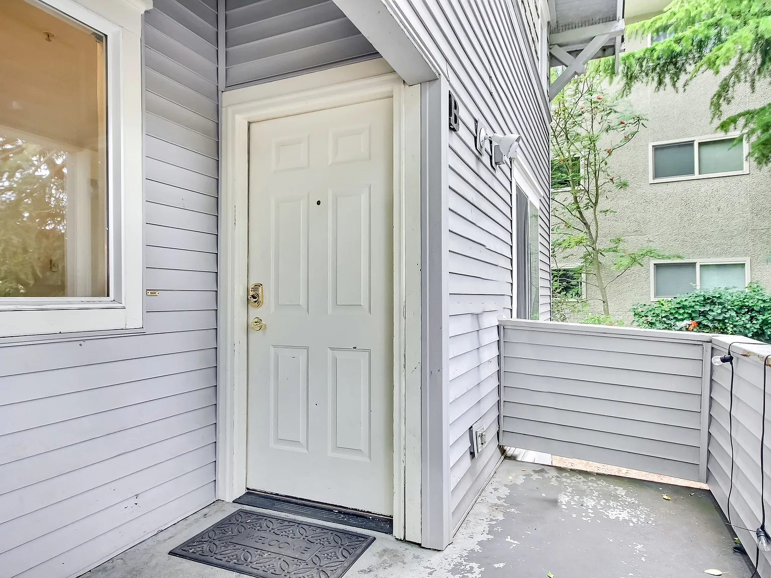 4 bed, 1200 sqft, $5,000 — Photo 2