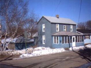 210 1st St NW, Epworth, IA 52045