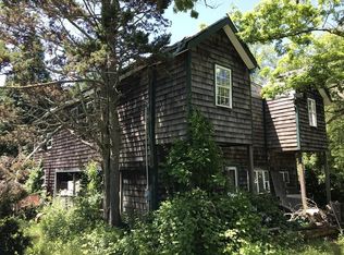818 Reed Rd, Dartmouth, MA 02747