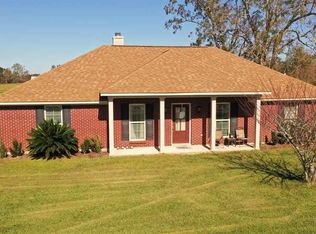 709 Robinsonville Rd, Atmore, AL 36502