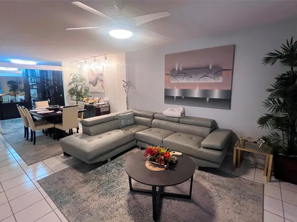 2802 N 46th Avenue #321B, Hollywood, FL 33021