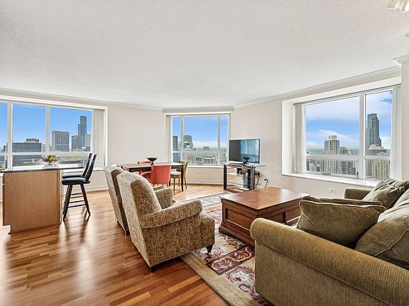 2nd image of 512 N McClurg Ct APT 5110