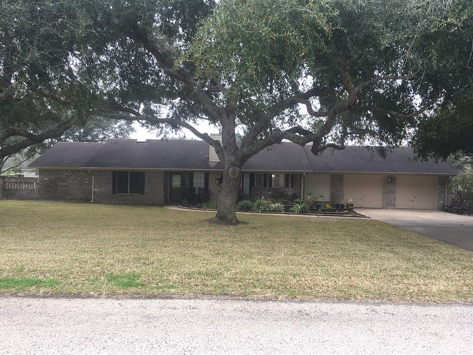 1st image of 308 Lakeshore Dr