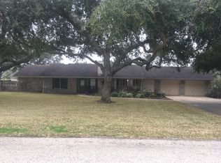 308 Lakeshore Dr, Victoria, TX 77905
