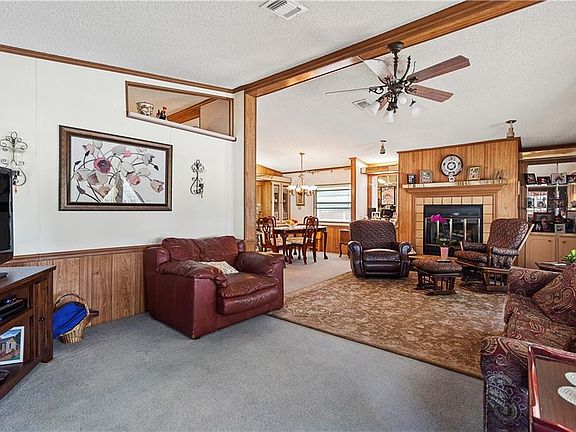 2nd image of 1011 Forest Lake Dr