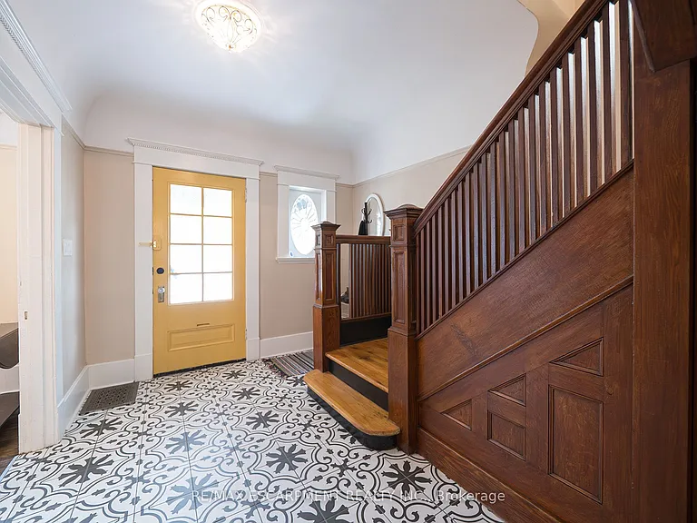 8 William St — Photo 6