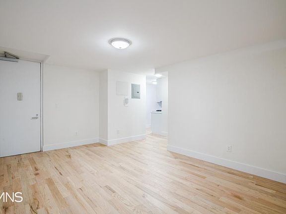 5th image of 230 E 44th St APT 2F