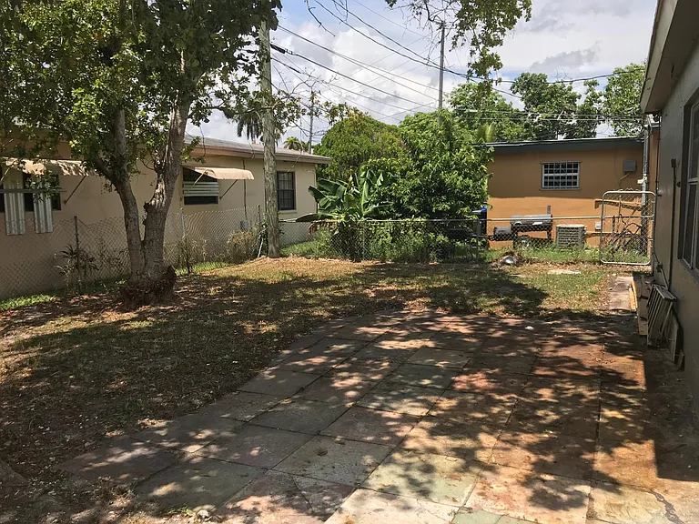 1306 S 29th Ave — Photo 19