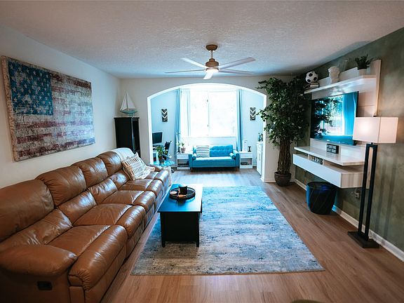 3rd image of 300 Scotia Drive #102