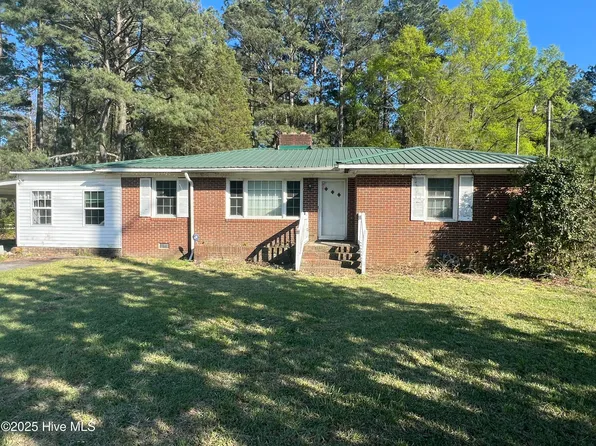 104 Nc 903, Greenville, NC 27834