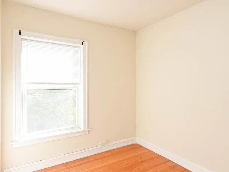 1211 W Elmdale #F3 — Photo 14
