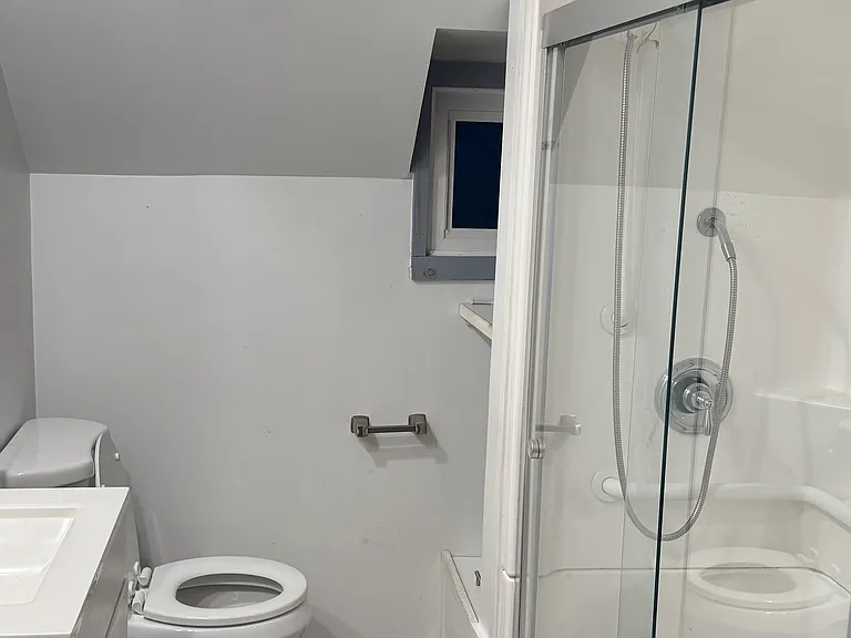 43 Warren Ave — Photo 5