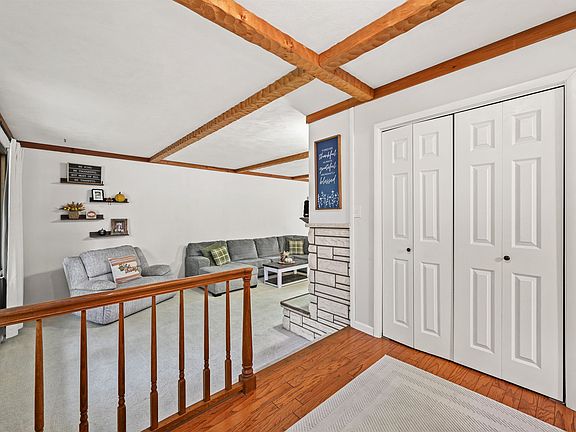4th image of 1215 Kelly Ln