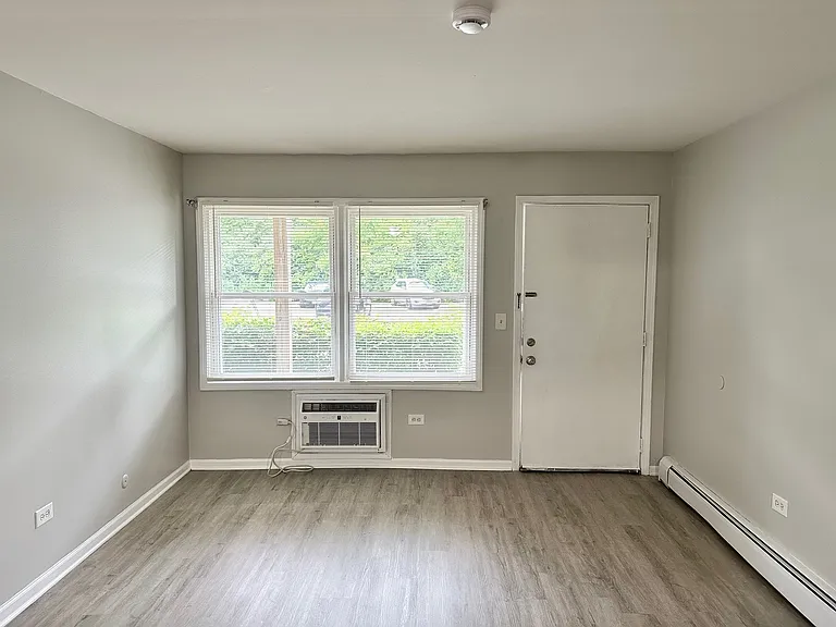 1940 Mark Ave #12 — Photo 6