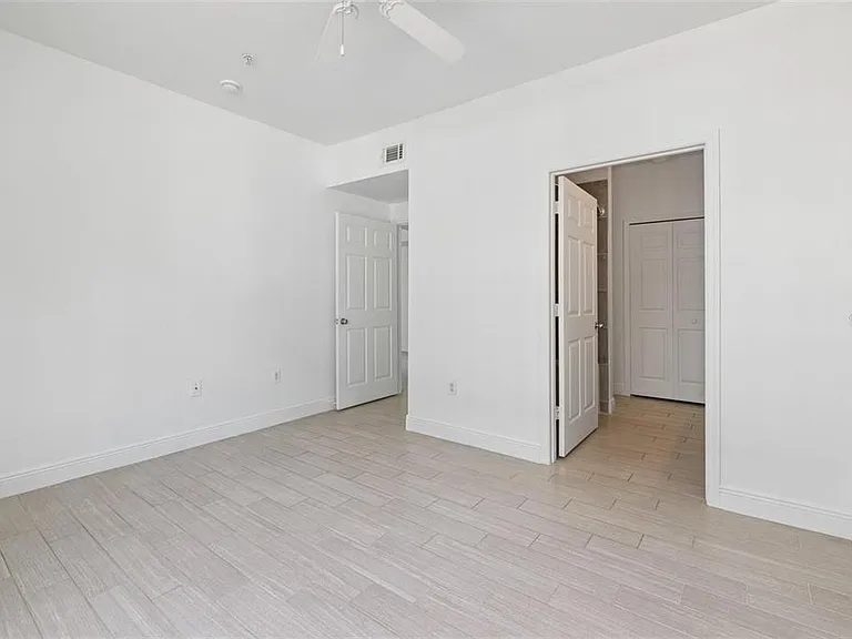 5571 Rosehill Rd #104 — Photo 18