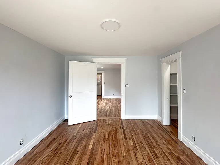 473 W Utica St #1 — Photo 10
