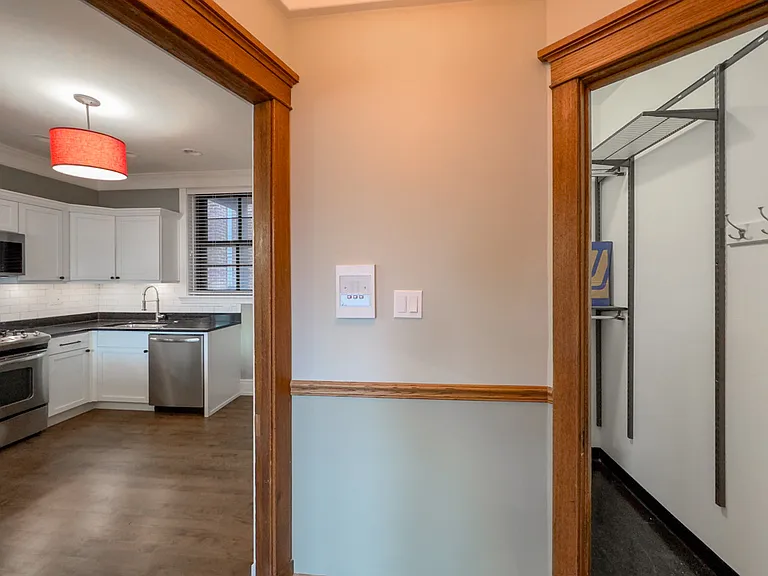 1940 W Berenice Ave #3 — Photo 7