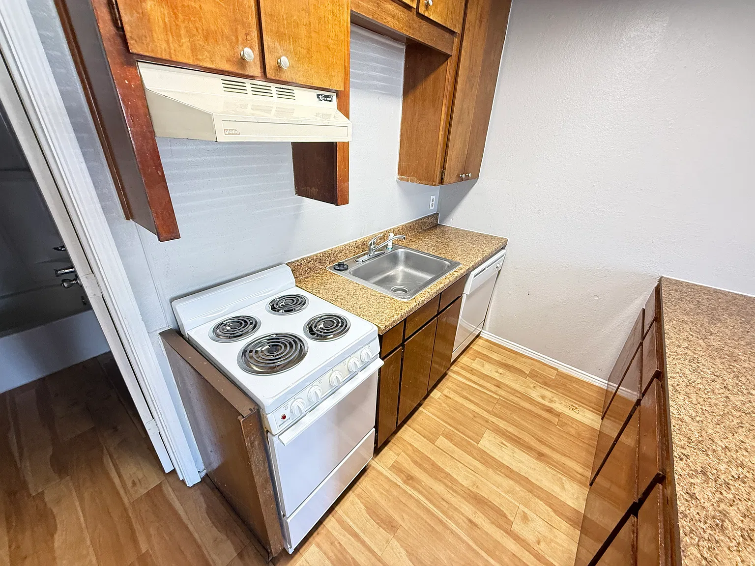 1 bed, 500 sqft, $945 — Photo 4