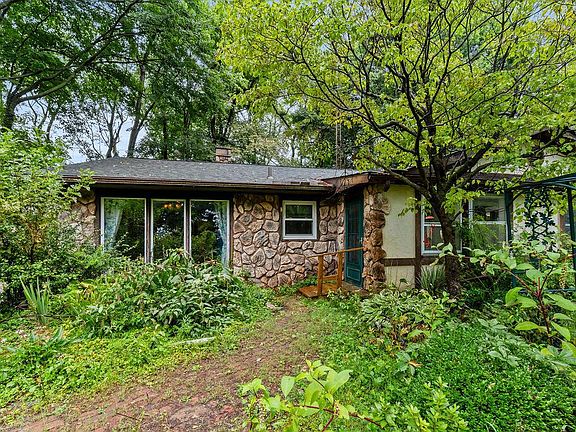 3rd image of 4409 Newton Rd