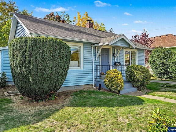 2nd image of 565 25th St SE