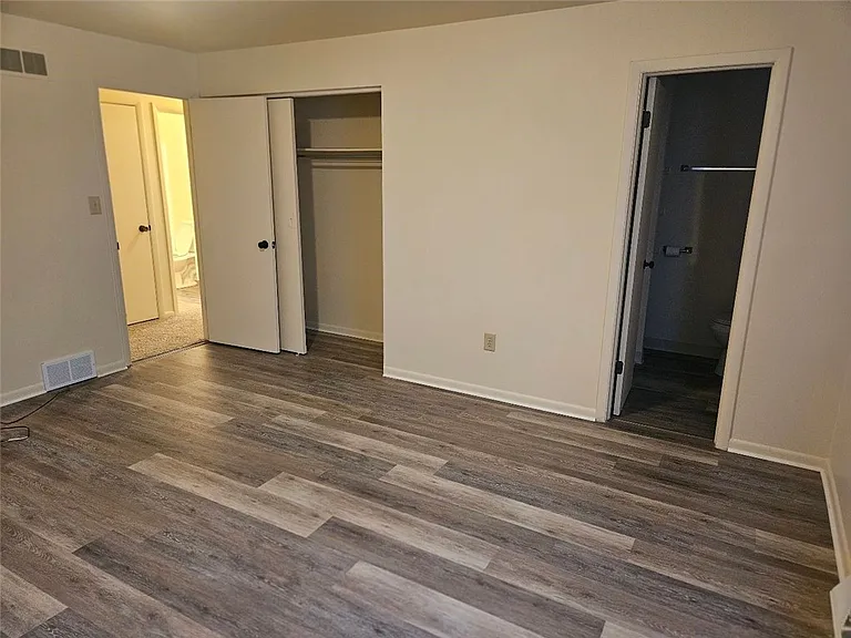 909 Chapel Rd #8 — Photo 6