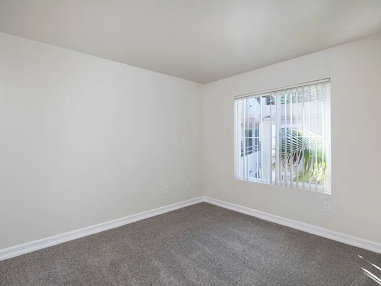 Mission Pacific Apartments — Photo 48