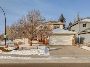 181 SE Woodford Dr SW, Calgary, AB T2W 4C2