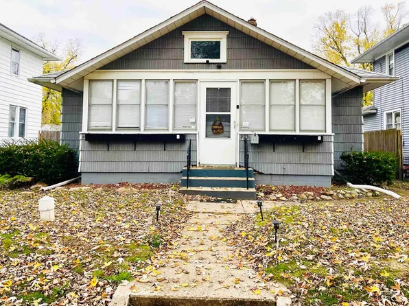 925 Altgeld St, South Bend, IN 46614